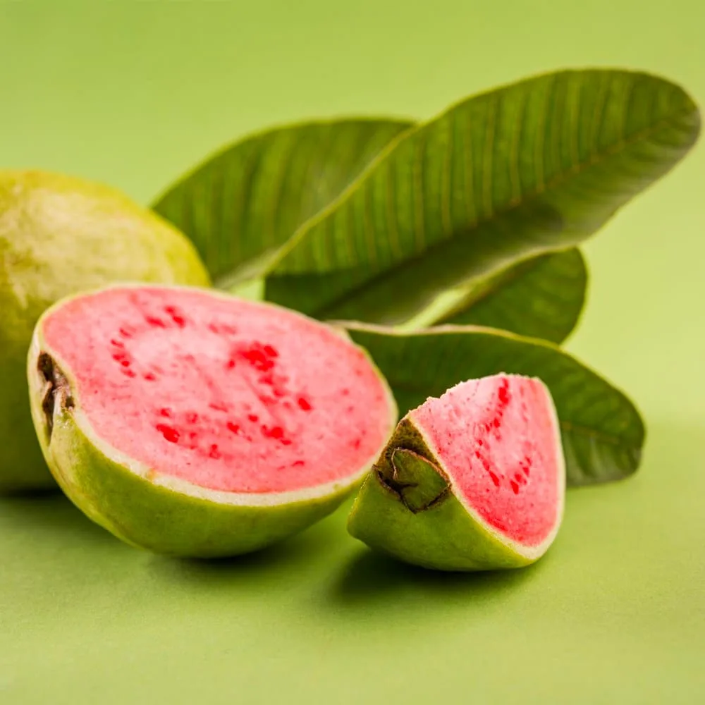 Guava Ruby Red Flesh From South Canada—1Kg - الصورة 2